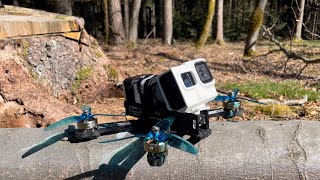 Fpv freestyle tricks in the woods #freestyle #fettecalpha