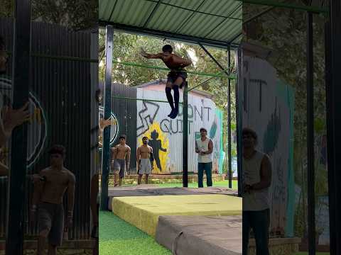 Public Reaction?#publicreaction #reaction #reactionvideo #calisthenics #streetworkout #viral #army