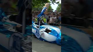 Racing down Ally Pally in the #RedBullSoapboxRace! 🔵😅 UTT! ✊