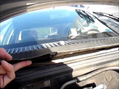 Remove and replace pollen filter Alfa Romeo 156