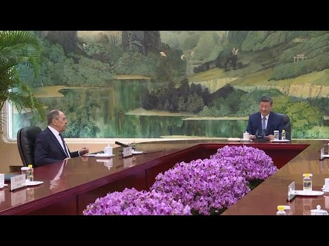 China denuncia “coerção” após Trump ameaçar taxar aliados da Rússia | AFP