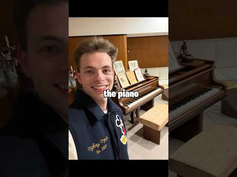 I Went Inside Walt Disneyโs Office