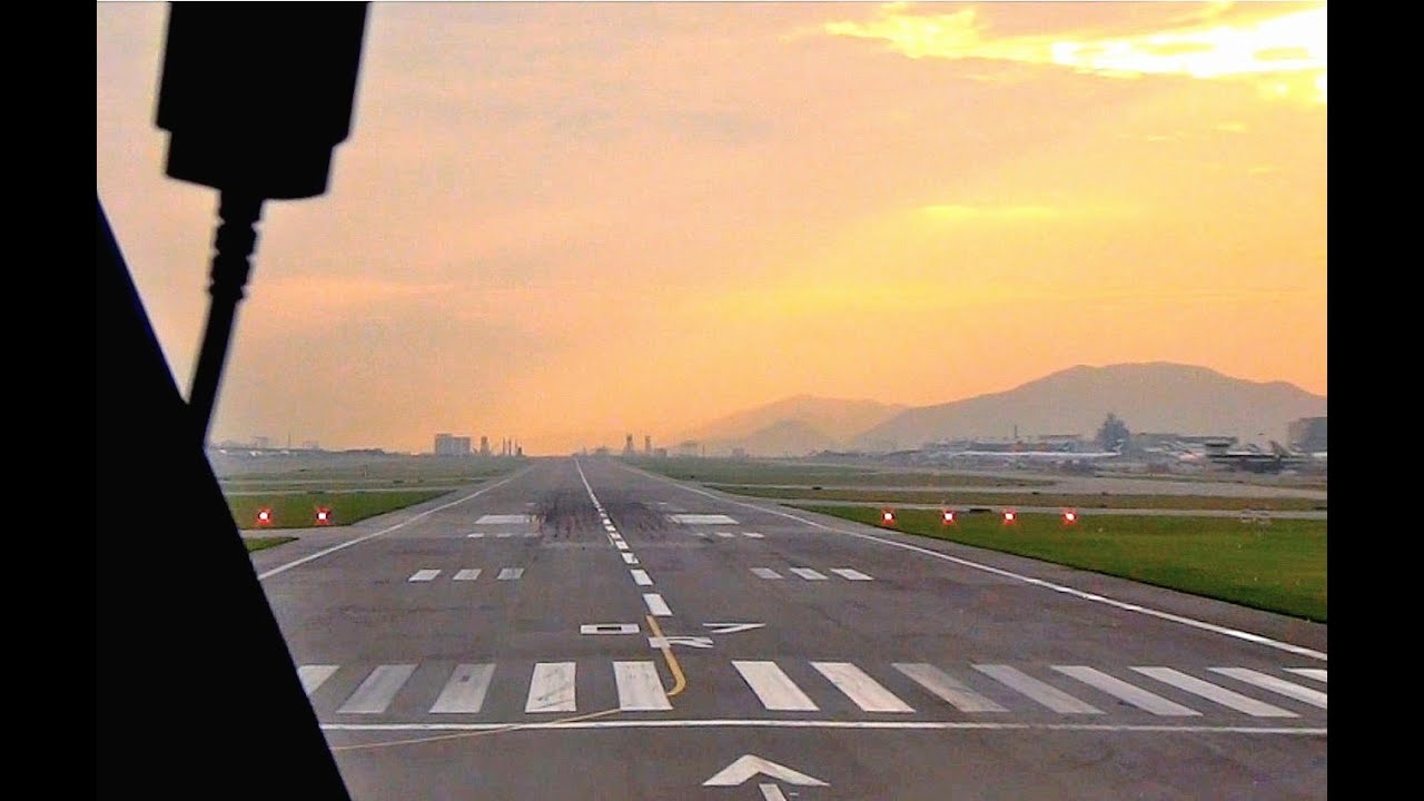 KLM Boeing 747-400F Cockpit - Hong Kong Take-Off at Sunrise