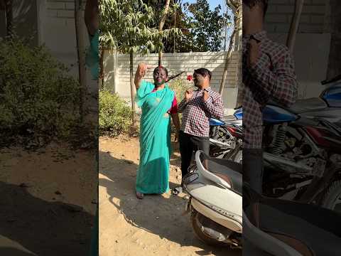 Didi pta hai maine raste m kya dekha😱😱#youtubeshorts #comedy #trending #shorts #youtubeshorts