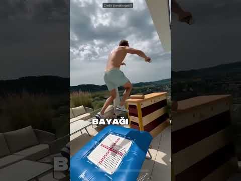 Parkurları geçip balkondan havuza atlıyor 😮