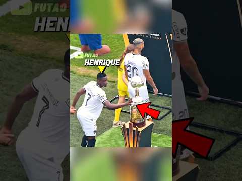 ELE TOCOU O TROFÉU E NO FINAL SE DEU BEM…😱😳