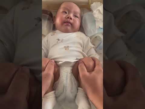 💩💩Although you haven't pooped for five days, baby, sorry, mom can't hold it in anymore.