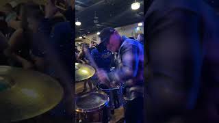 Niño toca con 3 bandas a la misma vez 🤯🥁🔥 #youtubeshorts #banda #viral  #reels #viralvideo
