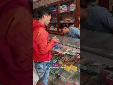 pasang karpet di meja makan gubuk sate