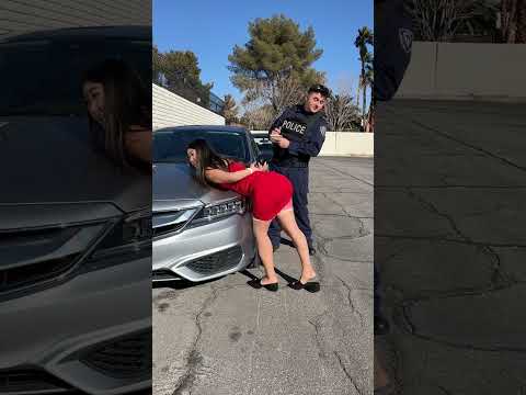 Lady manipulates the cop and gets away!