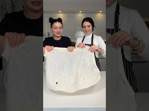 لحم عجين مع زينب Lahmacun 🇹🇷 Pratik | Çıtır #ناديه_السيد #busezeynep