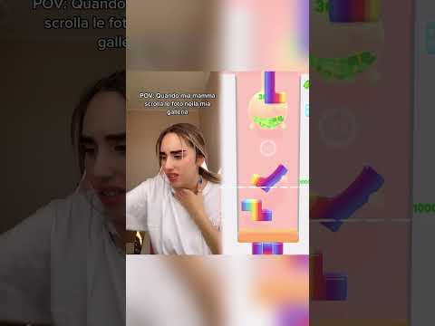 POV: Quando mia mamma scrolla le foto nella mia galleria ||G #shorts