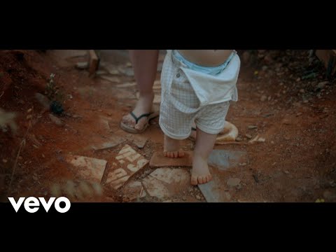 DELLAFUENTE - Sanuk Sabai Saduak (Video Oficial)