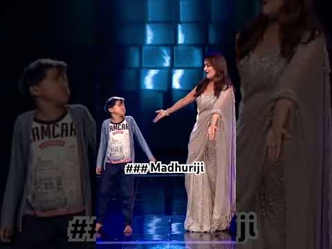 #madhuri #song #dance #performance #bollywood #youtubeshorts