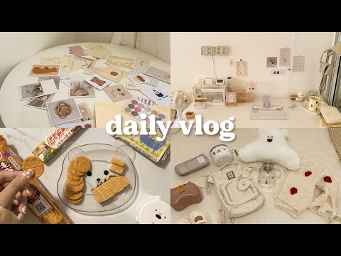 vlog 🍪  re-arranging and decorating my room, trying japanese snacks, unboxing cute stuff ♡