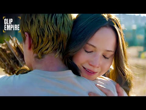 Katniss and Peeta Together with Their Children | The Hunger Games Mockingjay - Part 2