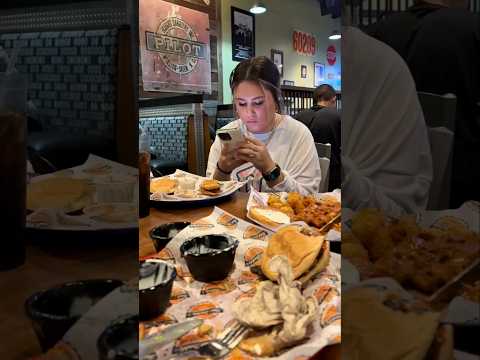 Funny Waitress Pranks her 😂 (@bassett_12)