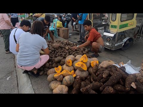 This Is A Bustling Market At Early Morning in Panabo