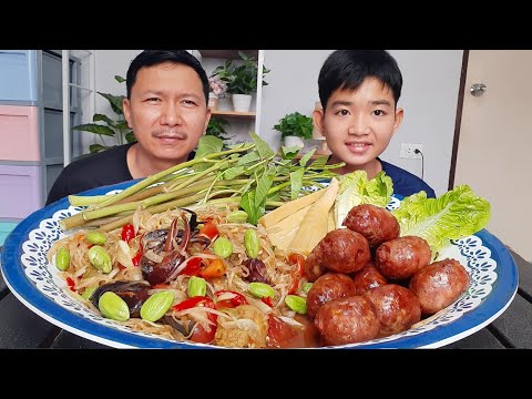 ส้มตำปูนาดองเผ็ดๆแซ่บๆ กินกับไส้กรอกหมูย่าง 20 พฤศจิกายน พ.ศ.2567