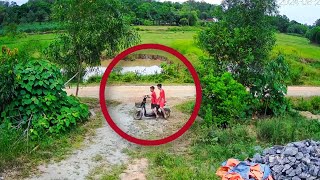 Las cámaras de seguridad grabaron esto y nadie puede explicarla la razón ! 7 videos de terror!