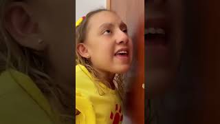 Maria Clara ENSINA que NÃO PODE abrir a porta para ESTRANHOS #shorts