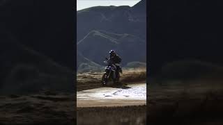 Twisting the throttle, let the dirt fly. #F450GS
#MakeLifeARide #BMWMotorrad