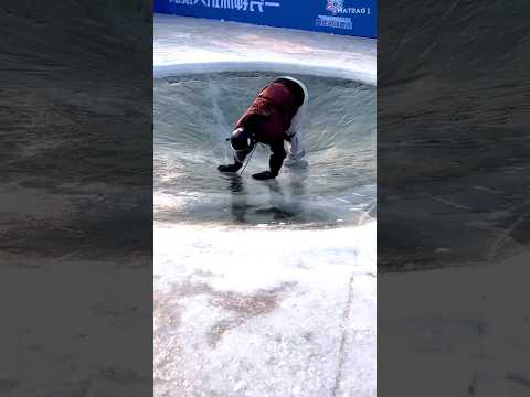 How to Escape a snow Pit 🥶