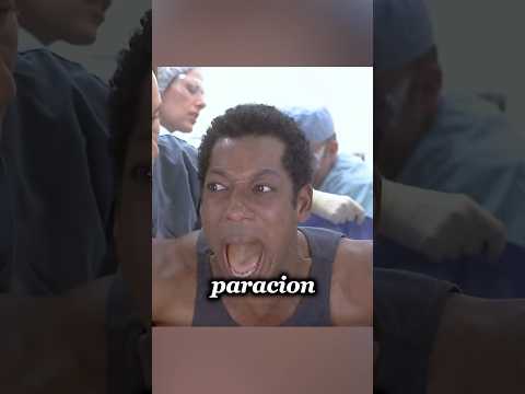 Un mosquito se metió en el traje de un hombre.   #shorts