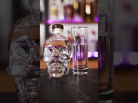 BARTENDER PREPARA EL DESTORNILLADOR MAS CARO DEL MUNDO | VODKA CON NARANJA | Mentor joglan