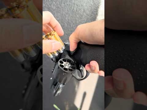 When you do not have skills for reloading your revolver こんな動作リボルバーのみ#asmr #airsoft