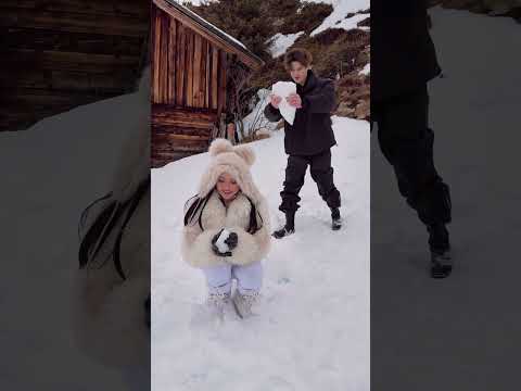 Snow fight ❄️