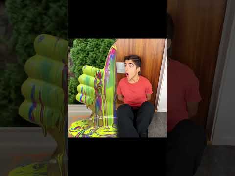 كلشي ولا نعال الحجية 😂 #d99a #كوميدي_سوري #جيش_الششمه #كوميدي_عراقي