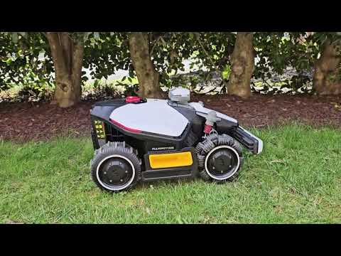 This robot lawn mower is so cool #mammotion #lubamini #robotlawnmower #tech