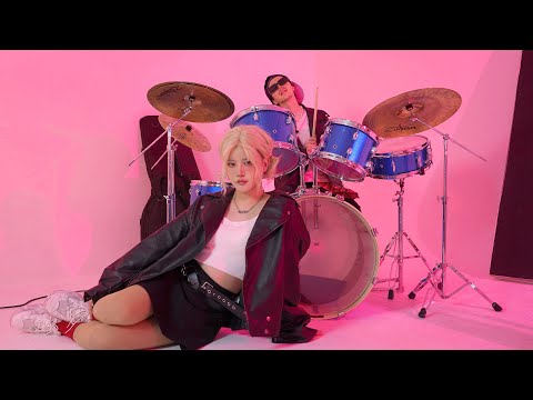 大好きなROSÉのmvをガチ再現しました。"ROSÉ & Bruno Mars - APT. "respect musicvideo