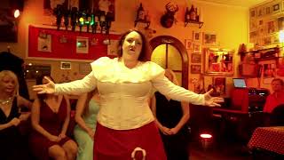 Dicke Paula - Hans und Gina - Die schönste Maid weit und breit