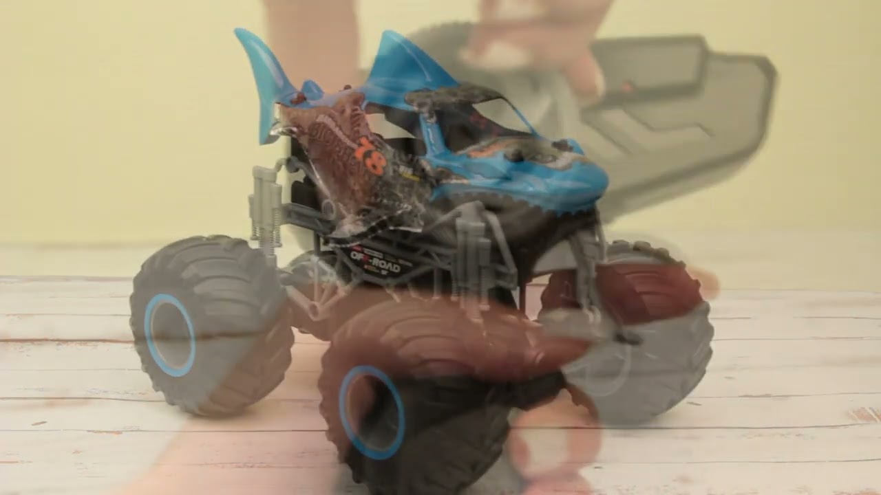 Бигфут «Трак Акула» р/у 15 км/ч, 1:16 - видео