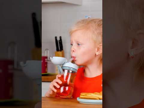 Oh No! MOM, MY DRINKING WATER IS BROKEN😭 Some Bootle Cleaning Hacks Is Here😊 #parenting #kids