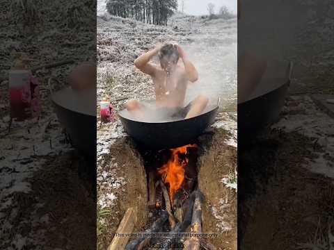 बर्फीले इलाके में रहने वाले लोगे के कारनामे 🤣 #fact #shortvideo #snowfall #trending #viral snowfall