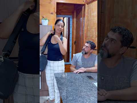 Tentou me derrubar mas quem caiu foi ele 🤭 #humor #casosdefamilia #comedia #casal