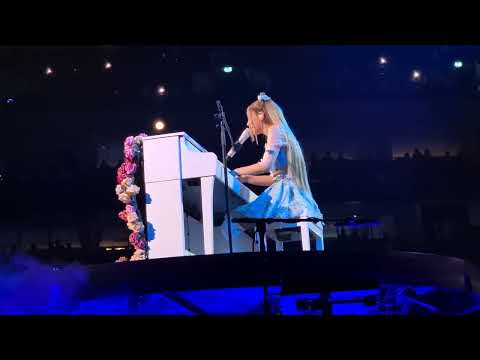 Ayliva: Überlebt (Skit) & Was Besseres (Die Ayliva - Tour 2025) | Live in Berlin [Tag 2], 16.09.2025