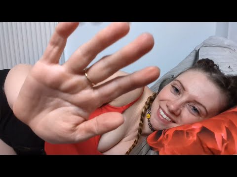 ASMR - Pencil Tickles and Tracing satisfying sounds to your ears