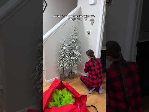 🤦🏻‍♀️🤦🏻‍♀️ #undecoratewithme #puttingawaychristmas #overstimulatedmom #fail #gonewrong #cleaning