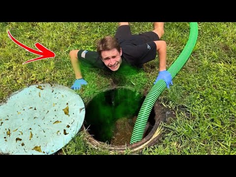 DRAINING THE SEPTIC TANK AT MY ZOO ! WHATS INSIDE ?!