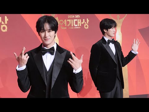 안보현 Ahn BoHyun (재벌X형사): SBS 연기대상 2024 SBS Drama Awards: 241221: Drama 'Flex x Cop'