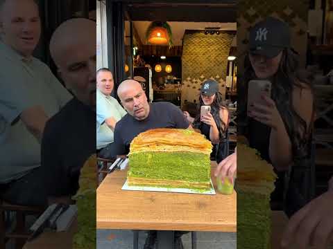This restaurant really freaks out its customers😅😅