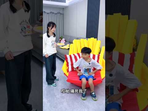 أخي عاد من الجراحة... ففاجأته بأريكة 🛋️ و بطاطا مقلية 🍟!