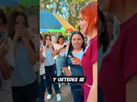 Que se siente entre compañeras del salón ¿quién ganará? 😱😂