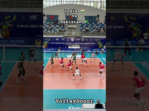 India 🇮🇳 Vs Pakistan 🇵🇰 Volleyball Teams Are Fighting😲Ends With Amazing Pipe Attack😱 #volley