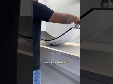 Nunca tinha visto um desses de perto. Monitor odyssey