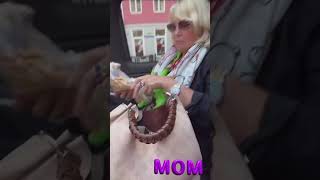 Heidi Klum: Das hat ihre Mama immer dabei! #Shorts